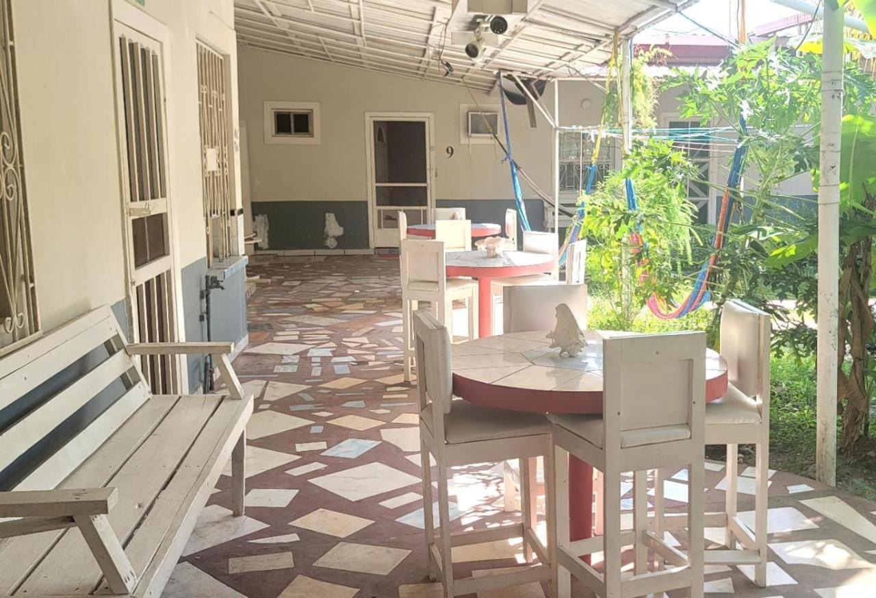 Hotel&Hostal Trinidad La Ceiba Exterior foto